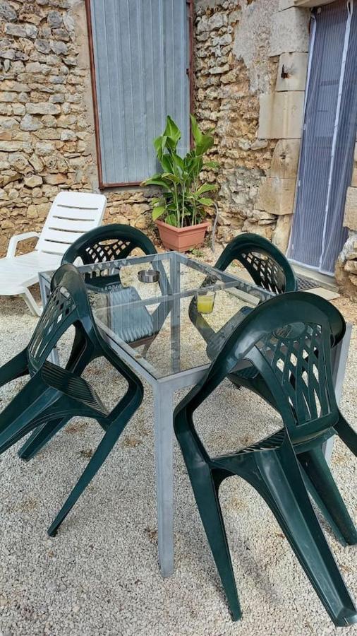 Le Papillon Savigne Exterior foto
